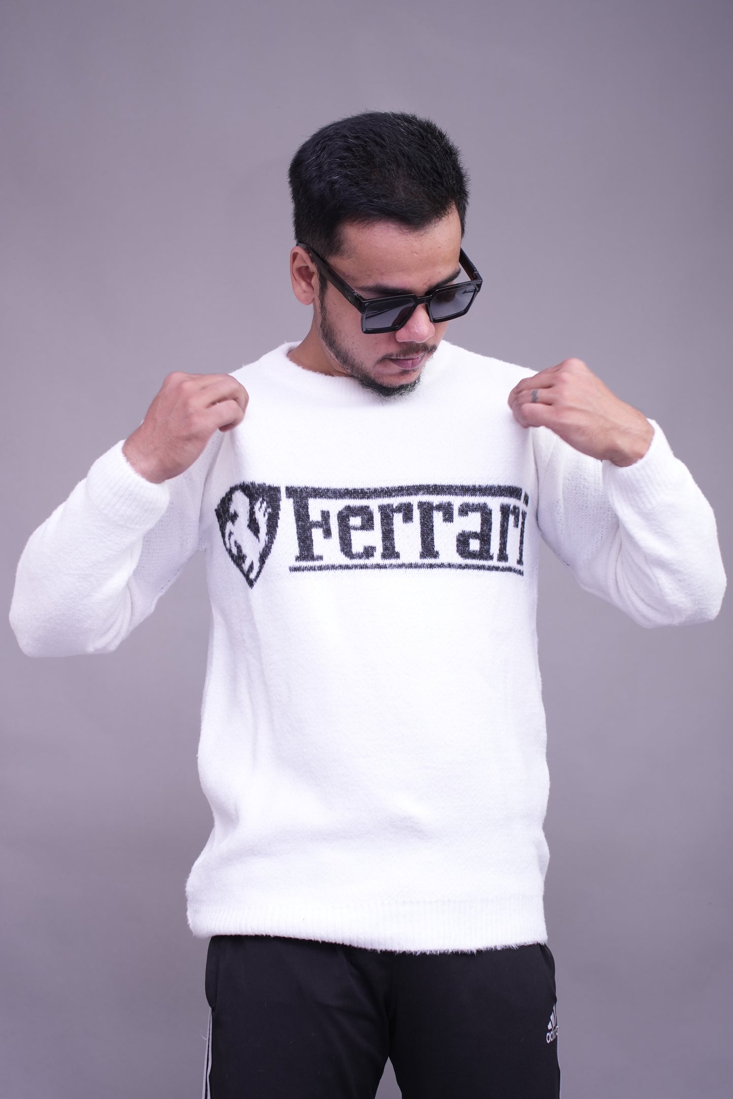 Relaxed Fit Whte Sweatshirt